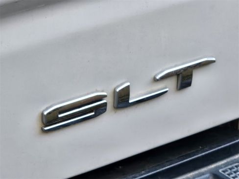 Used 2022 GMC Sierra 1500 SLT image 16