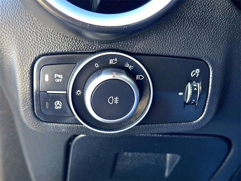 Used 2022 Alfa Romeo Stelvio Sprint image 26