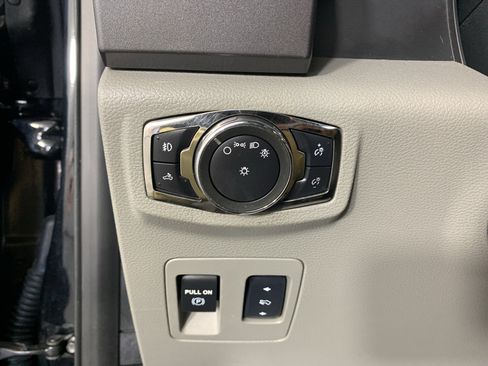 Used 2016 Ford F150 XLT w/ Equipment Group 301A Mid RWD image 15