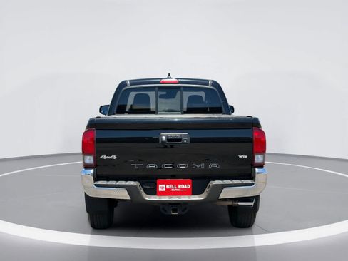 Used 2021 Toyota Tacoma SR5 AWD/4WD image 5