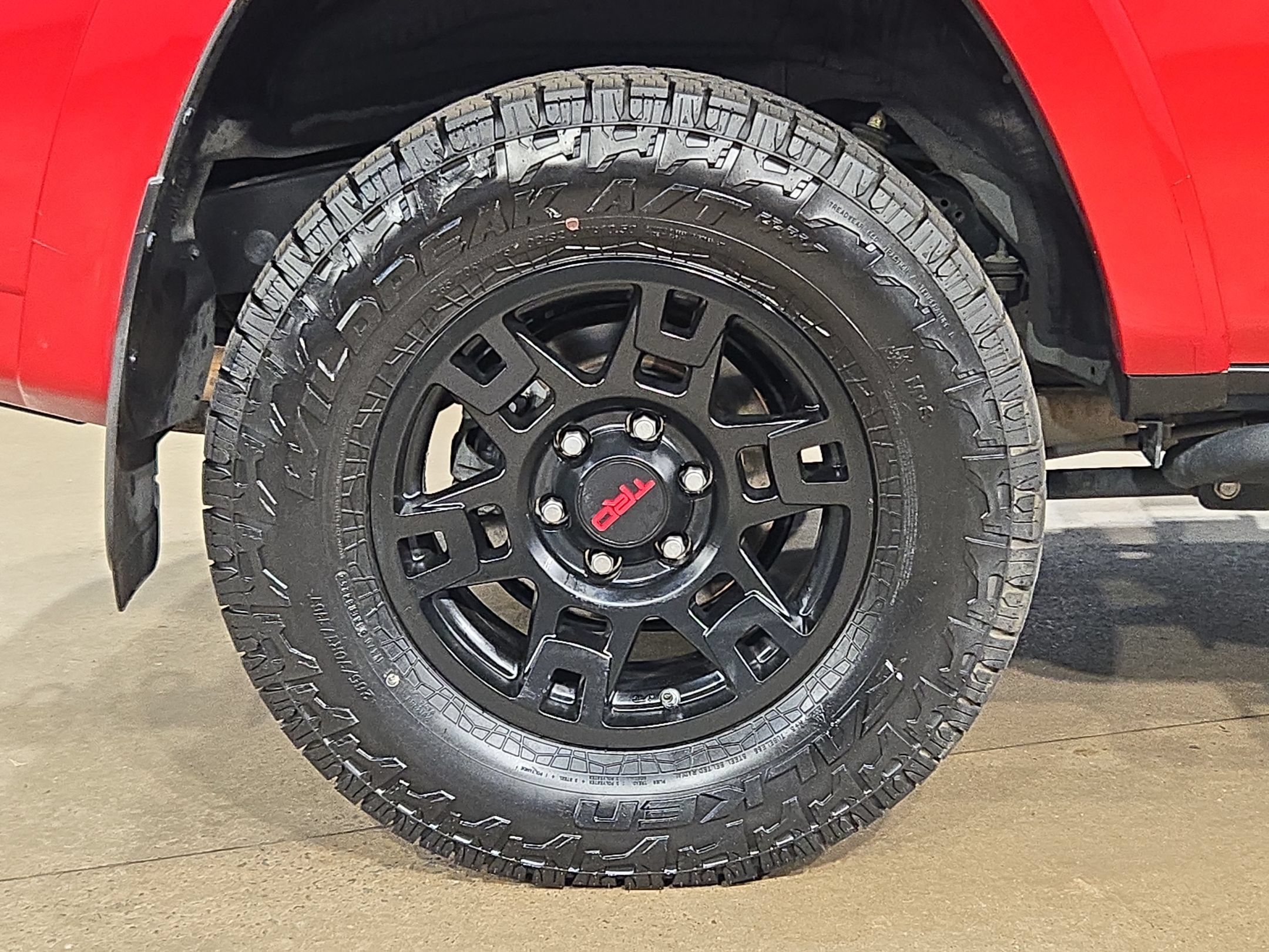 Used 2019 Toyota 4Runner TRD Off-Road Premium AWD/4WD image 17