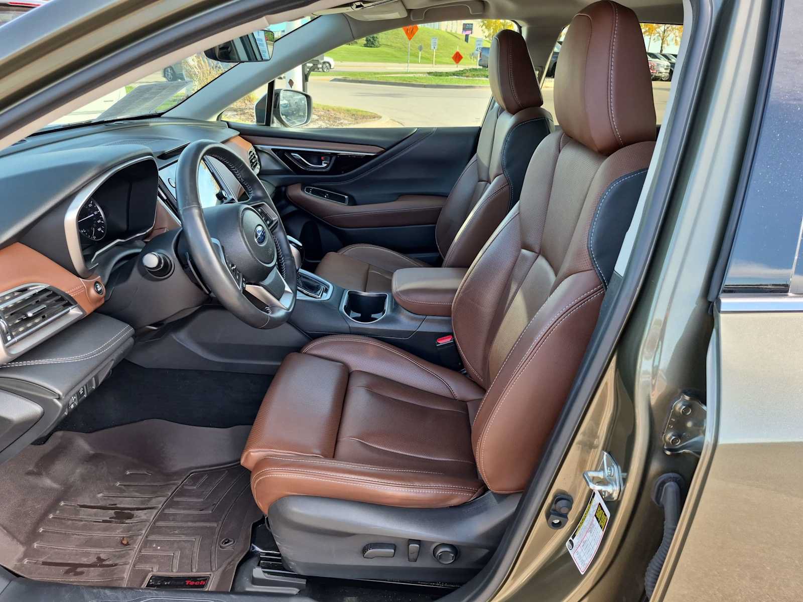 Used 2020 Subaru Outback Touring w/ Popular Package #2 AWD/4WD image 16