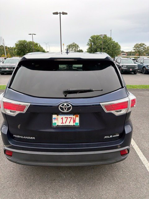Used 2016 Toyota Highlander XLE AWD/4WD image 10