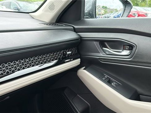 Used 2025 Honda Accord EX-L image 22