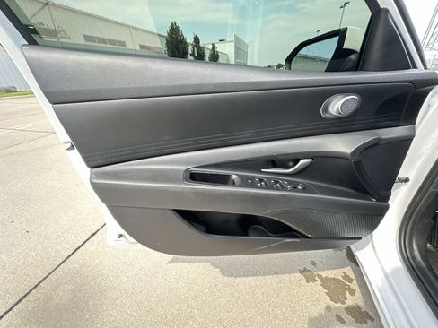 Used 2021 Hyundai Elantra Blue FWD image 20