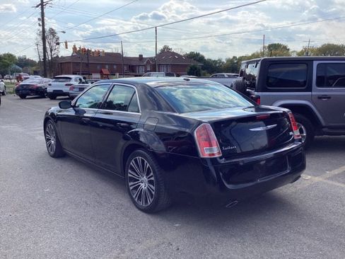 Used 2013 Chrysler 300 S image 4