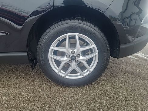 Used 2024 Ford Edge SEL w/ Convenience Package image 23