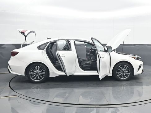 Used 2023 Kia Forte GT-Line FWD image 36