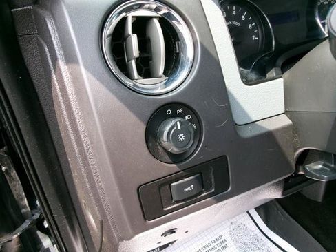 Used 2012 Ford F150 XLT AWD/4WD image 8
