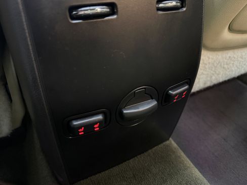 Used 2015 Lincoln MKS AWD w/ Technology Package image 27