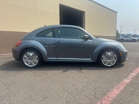Used 2015 Volkswagen Beetle 1.8T FWD image 3