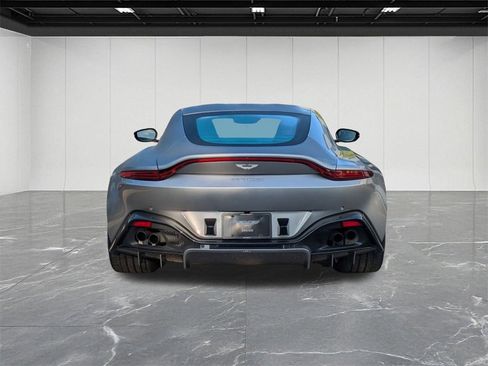 Used 2019 Aston Martin V8 Vantage Coupe image 7