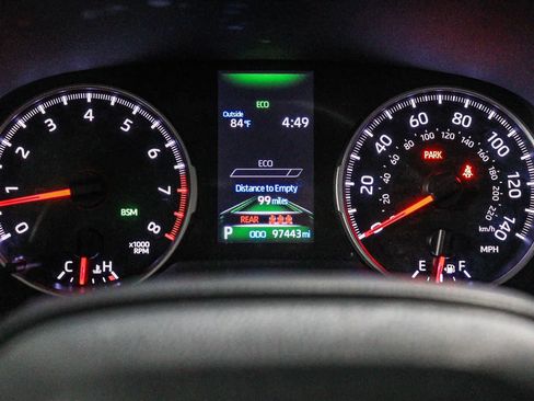 Certified 2022 Toyota RAV4 XLE w/ Convenience Package FWD image 26