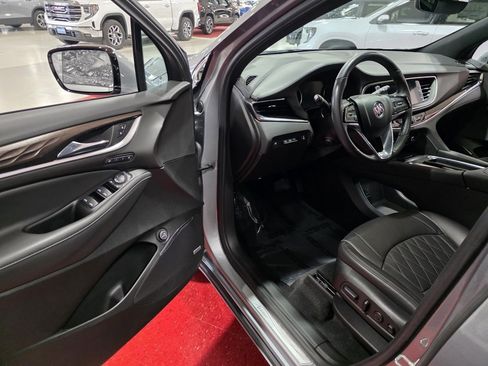 Used 2024 Buick Enclave Avenir w/ Avenir Technology Package image 11