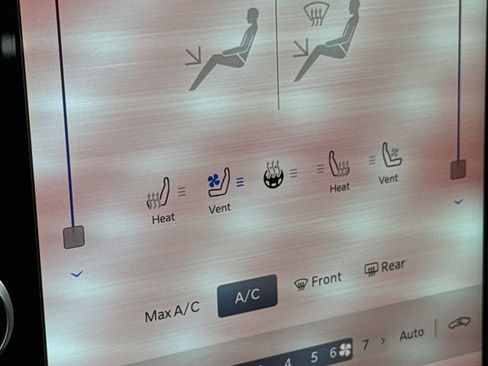 New 2026 RAM 2500 Laramie w/ Night Edition image 32