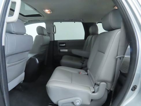Used 2021 Toyota Sequoia Limited image 22