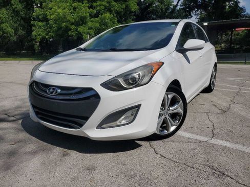 Used 2013 Hyundai Elantra GT w/ Touch & Go Pkg FWD image 1