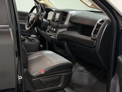 Used 2020 RAM 2500 Tradesman w/ Chrome Appearance Group AWD/4WD image 11