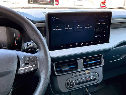 Used 2025 Ford Maverick XLT FWD image 13