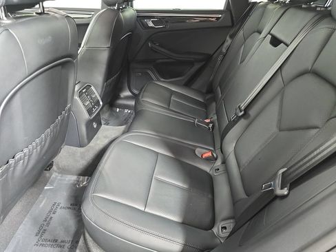 Certified 2026 Porsche Macan AWD/4WD image 24