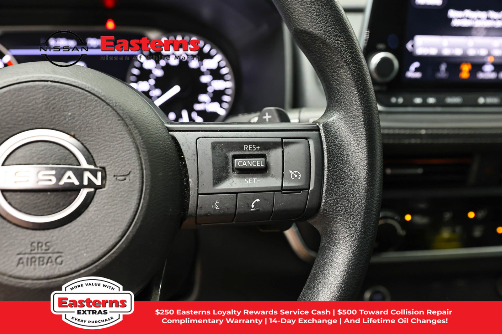 Used 2023 Nissan Rogue S AWD/4WD image 16