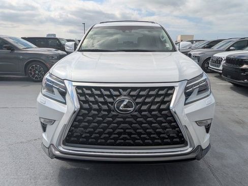 Used 2023 Lexus GX 460 Premium w/ Accessory Package image 8