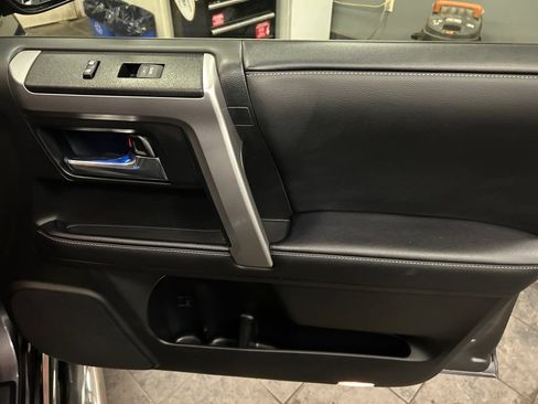 Used 2020 Toyota 4Runner Limited AWD/4WD image 16