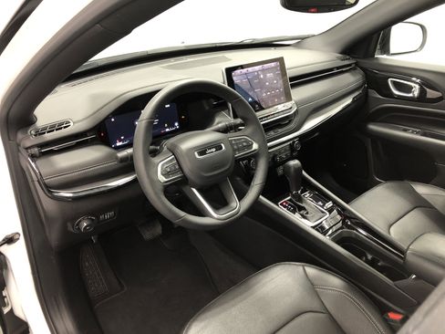 Certified 2024 Jeep Compass Limited w/ High Altitude Package image 15