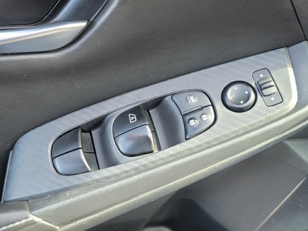 Used 2024 Nissan Sentra SV FWD image 33