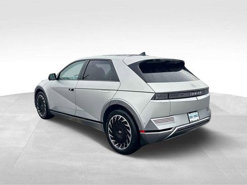 Used 2024 Hyundai Ioniq 5 Limited image 3