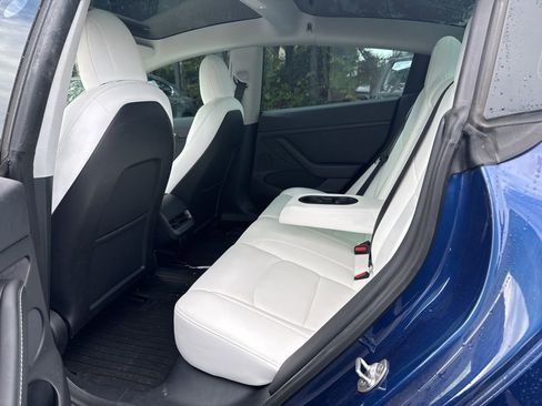 Used 2021 Tesla Model 3 Performance image 24