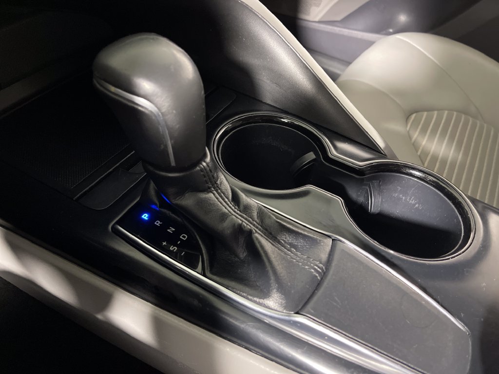 Certified 2019 Toyota Camry SE FWD image 22