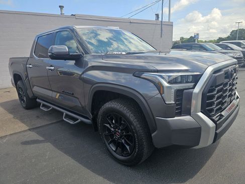 Used 2022 Toyota Tundra Limited image 8