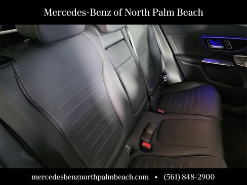 Used 2024 Mercedes-Benz GLC 300 4MATIC image 27