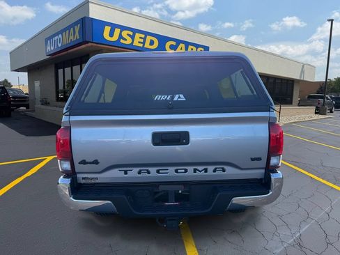 Used 2020 Toyota Tacoma SR5 AWD/4WD image 6