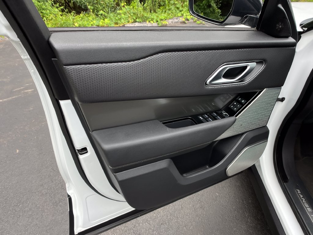 Used 2022 Land Rover Range Rover Velar S AWD/4WD image 11