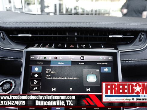 Used 2023 Jeep Grand Cherokee L Limited w/ Black Appearance Package AWD/4WD image 22