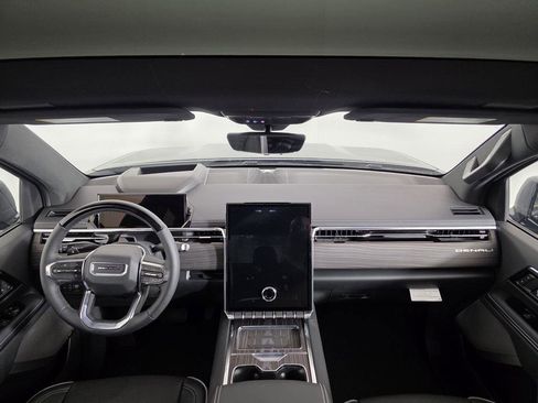 Used 2025 GMC Sierra EV Denali image 28