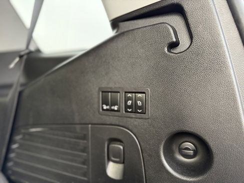 Used 2020 GMC Yukon SLT image 34