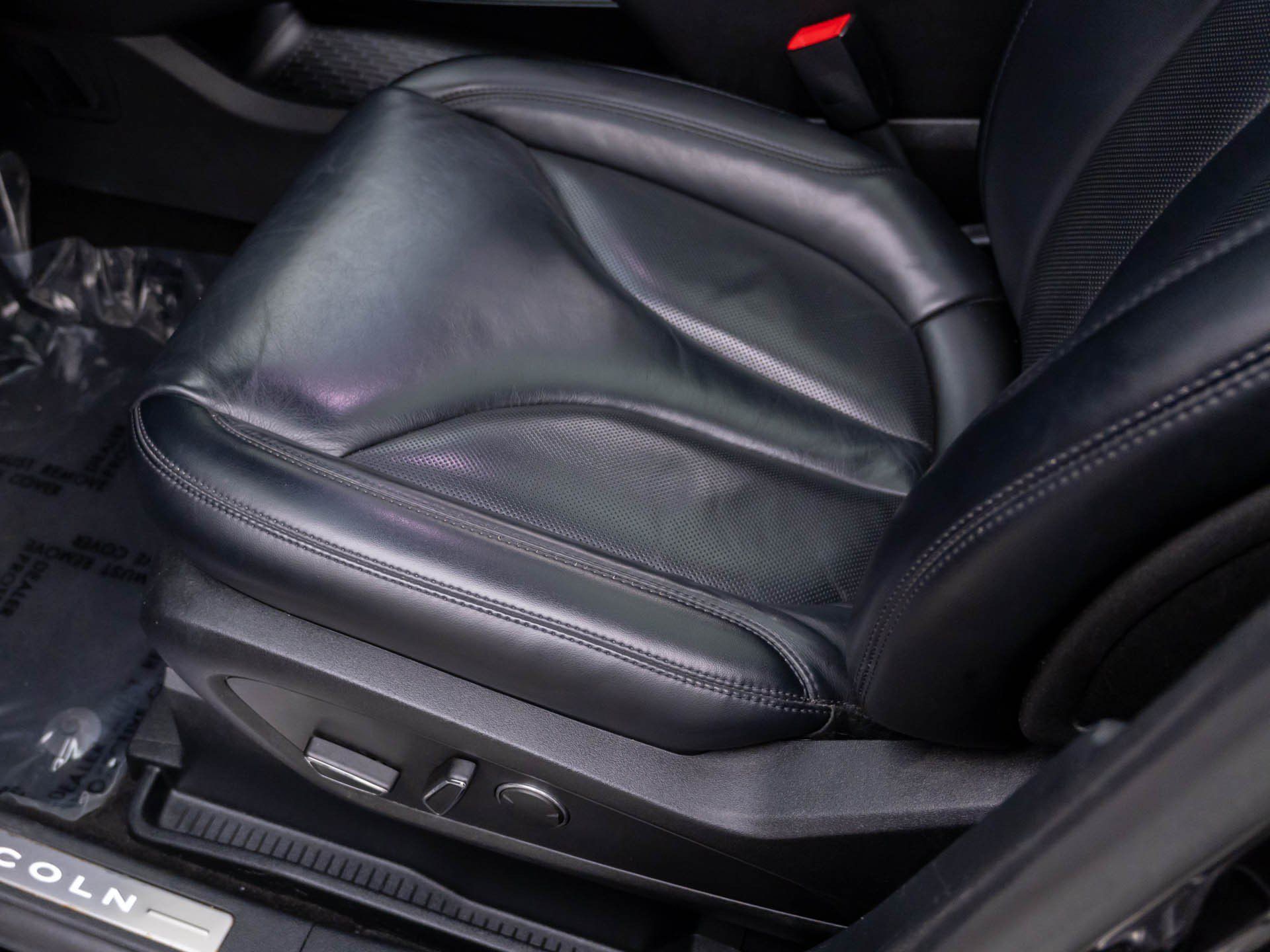 Used 2019 Lincoln Nautilus Select AWD/4WD image 15
