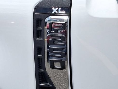 Used 2024 Ford F250 XL w/ XL Driver Assist Package AWD/4WD image 27