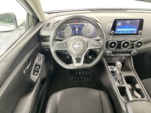 Used 2024 Nissan Sentra SV FWD image 3