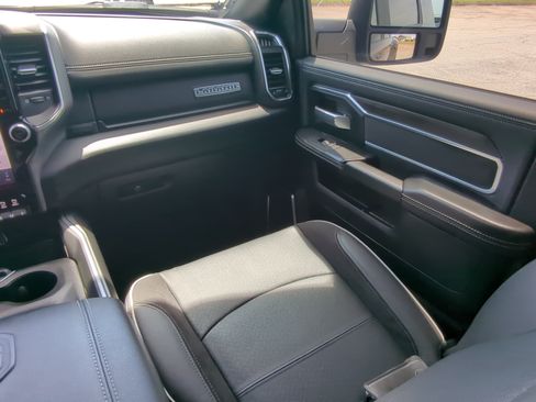 Certified 2025 RAM 3500 Laramie w/ Night Edition AWD/4WD image 15
