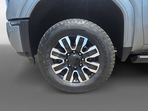Used 2024 GMC Sierra 2500 Denali Ultimate AWD/4WD image 15