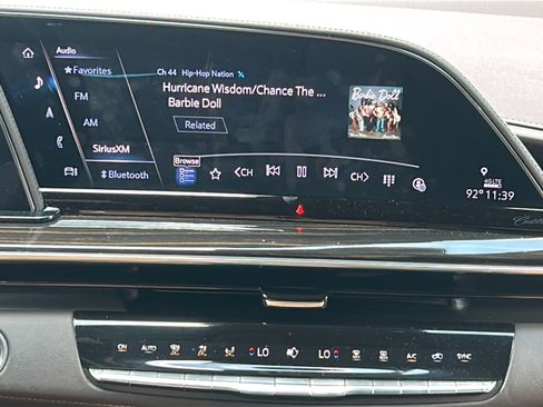 Used 2022 Cadillac Escalade ESV Premium Luxury RWD image 16