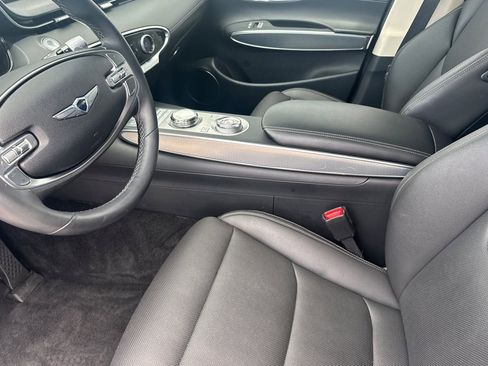 Used 2023 Genesis GV70 2.5T w/ Select Package AWD/4WD image 10
