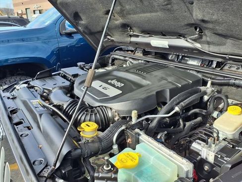 Certified 2017 Jeep Wrangler Unlimited Sahara w/ Connectivity Group image 12