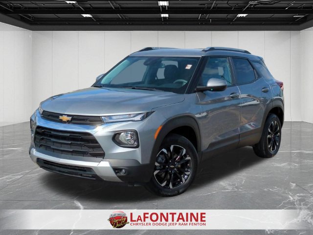 Used 2023 Chevrolet TrailBlazer LT w/ Convenience Package AWD/4WD image 1