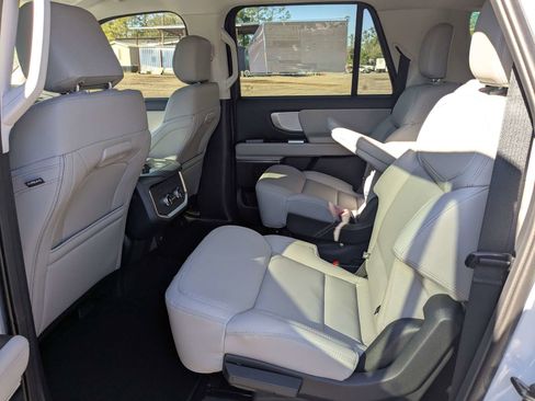 New 2026 Ford Expedition Max Active image 15