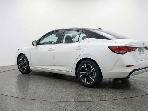 Used 2025 Nissan Sentra SV image 6